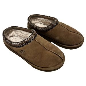 ❌ SOLD❌   UGG Tasman slippers
